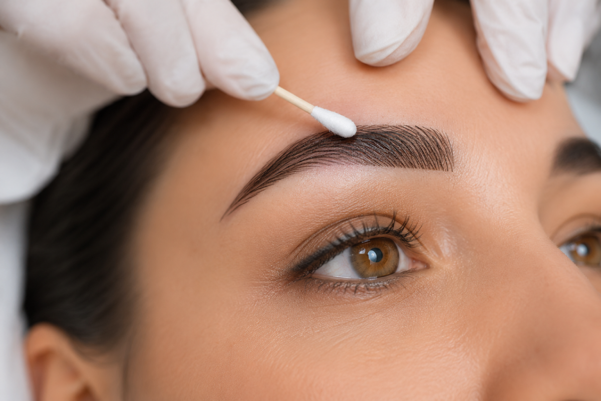 Microblading sonrası kaş bakımı ve kaş bölgesinin temizlenmesi